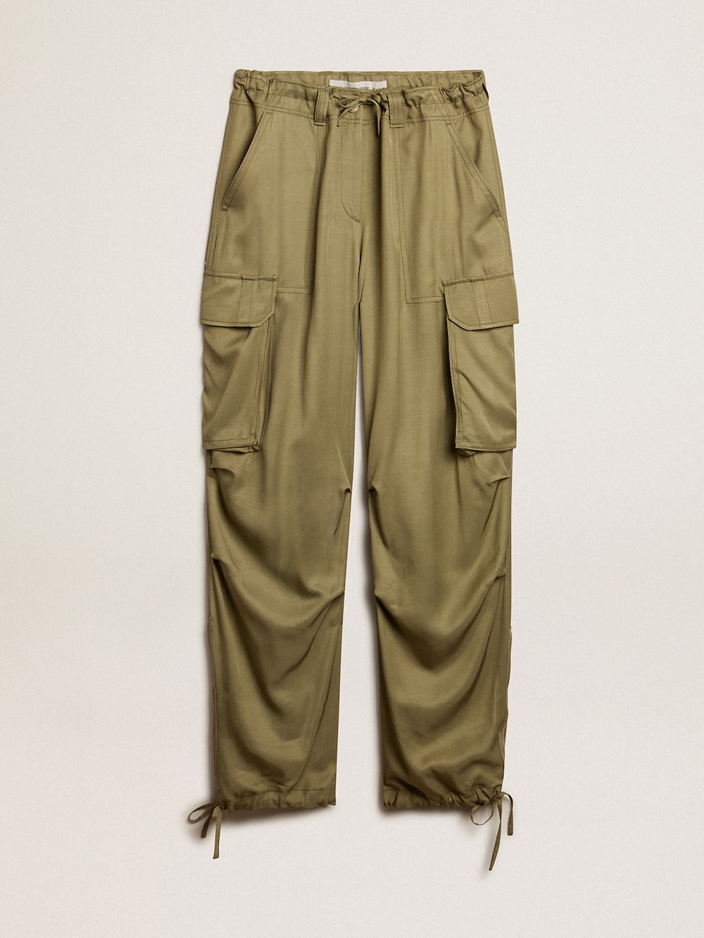 Golden Goose - Pantalone cargo da donna in viscosa color oliva in 