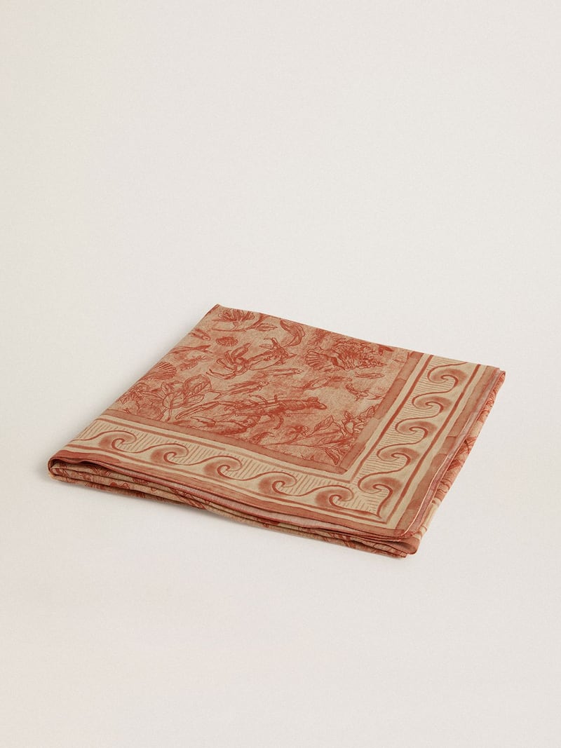 Sarong in cotton voile with all-over print in white and brick red