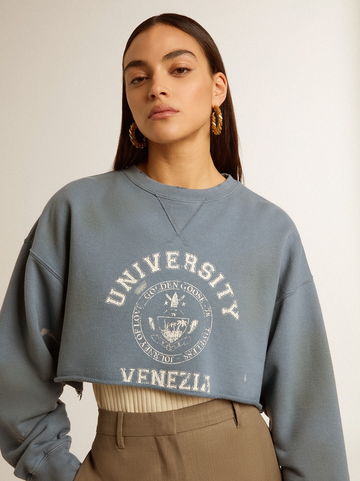 Light blue cropped sweatshirt online