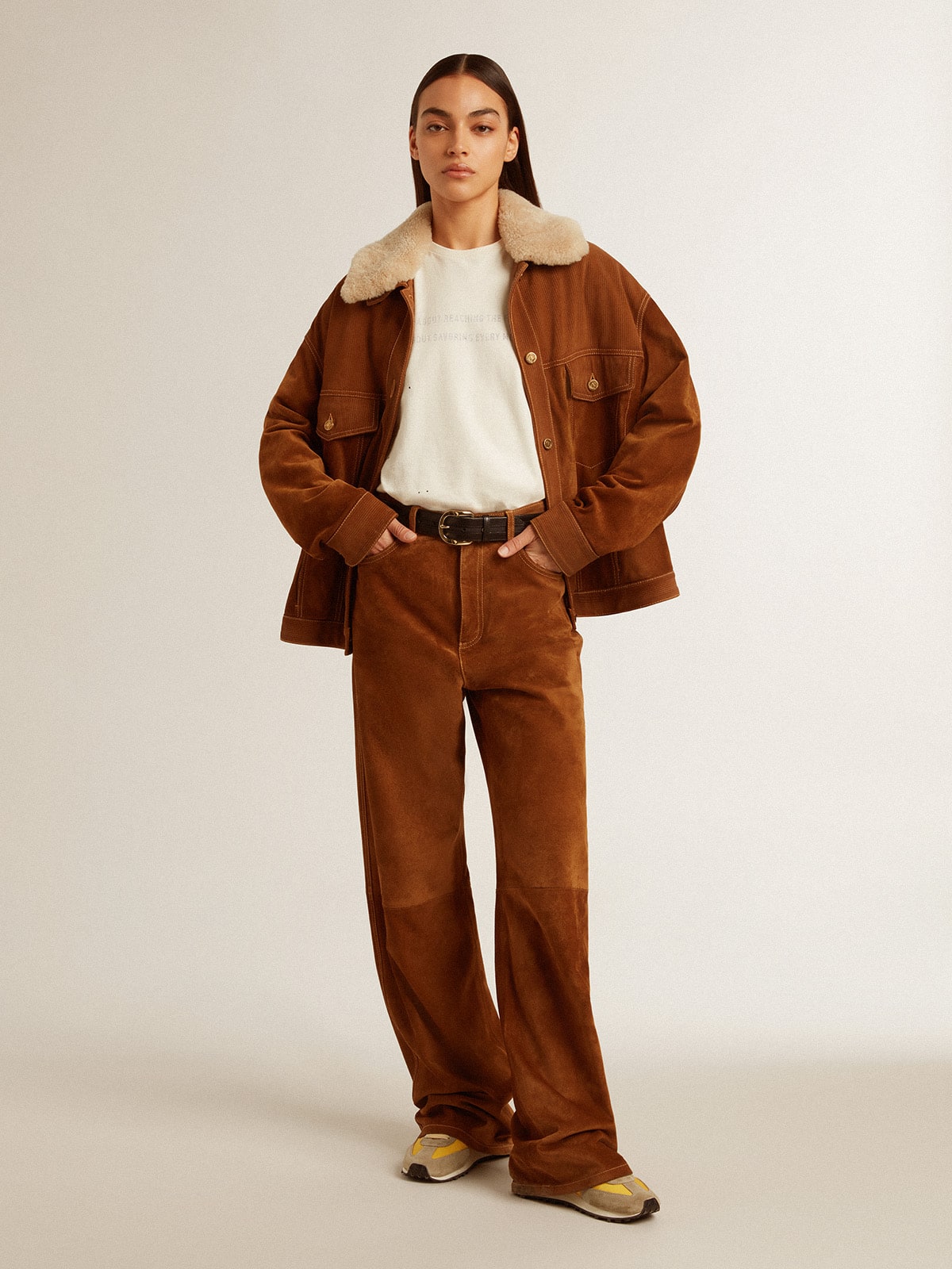 Golden Goose - Jaqueta feminina em croute cor de tabaco e gola de shearling in 