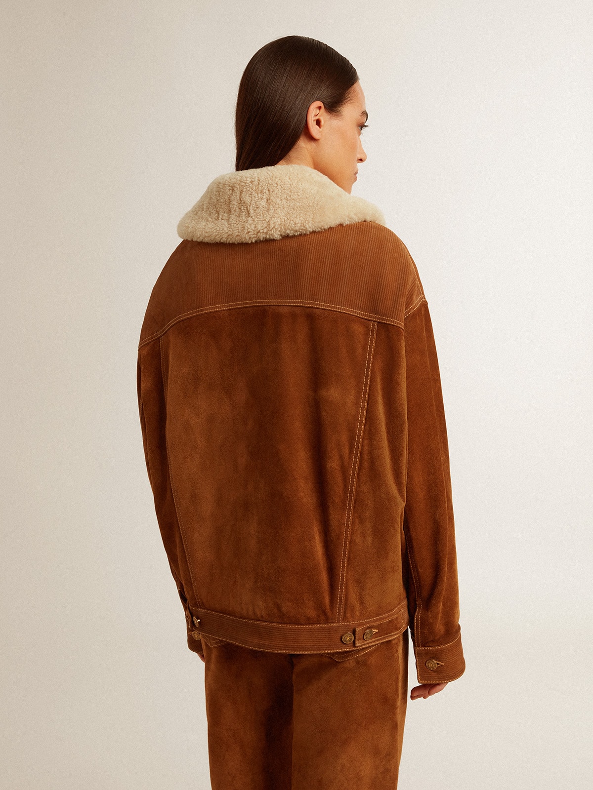 Golden Goose - Women's jacket in tobacco-colored split leather with a shearling collar in 