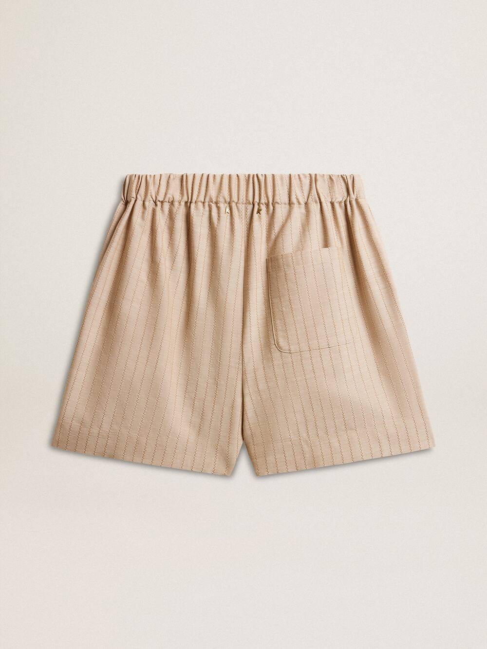 Golden Goose - Shorts de color beige oscuro con bolsillo en la espalda in 