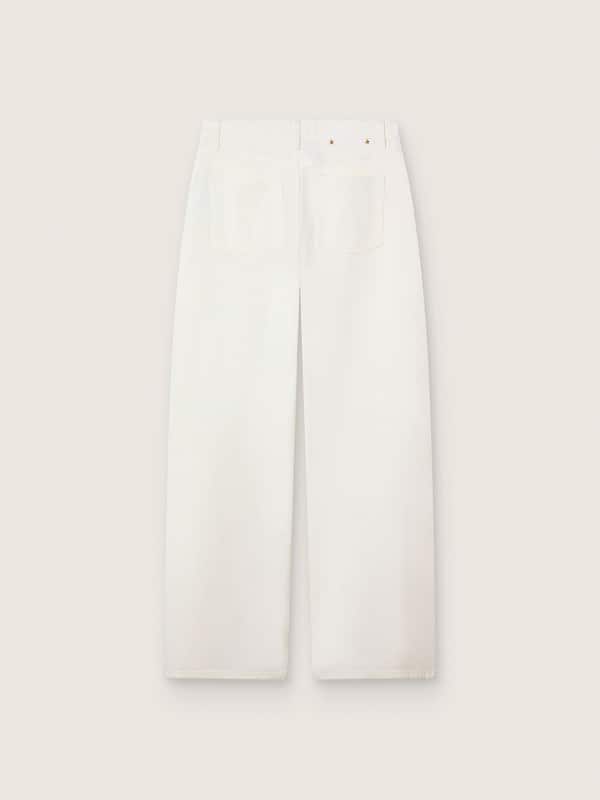 Golden women&rsquo;s boyfriend jeans in optical white bull denim