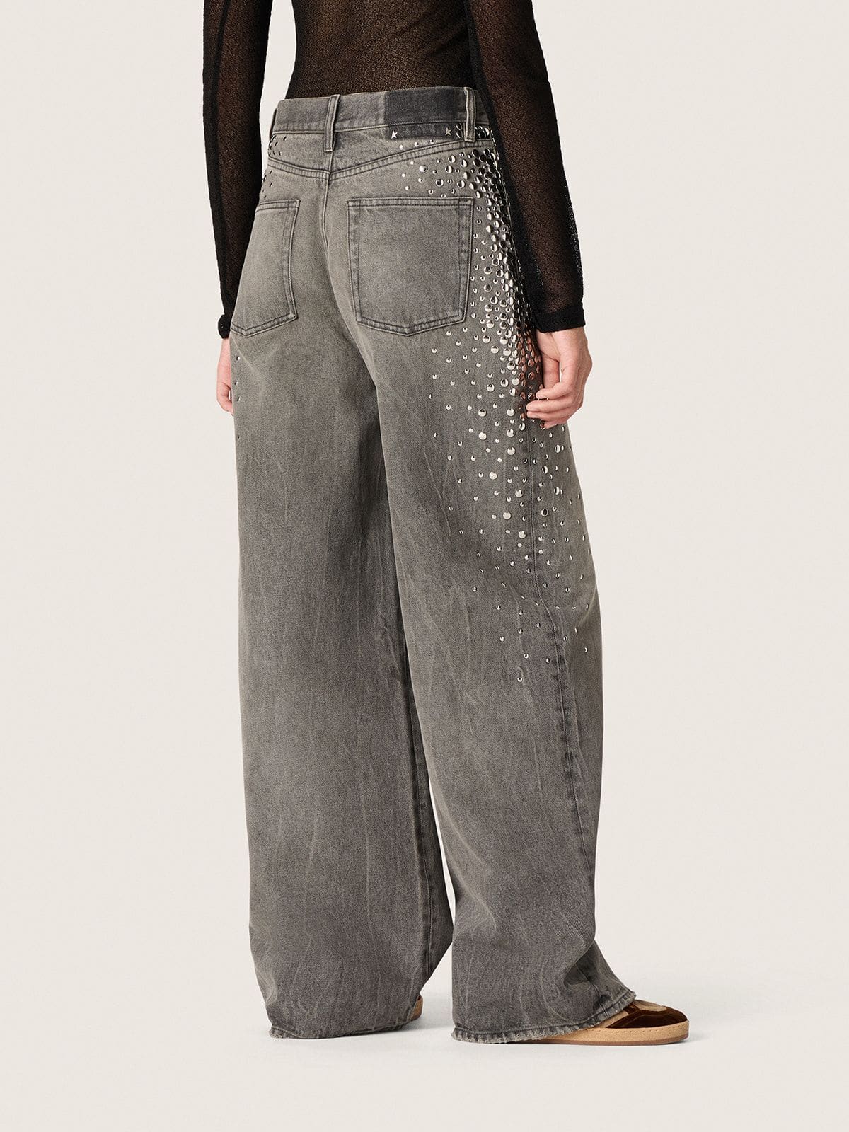 Golden Goose - Women's boyfriend jeans in gray denim with silver gradient-effect studs in 