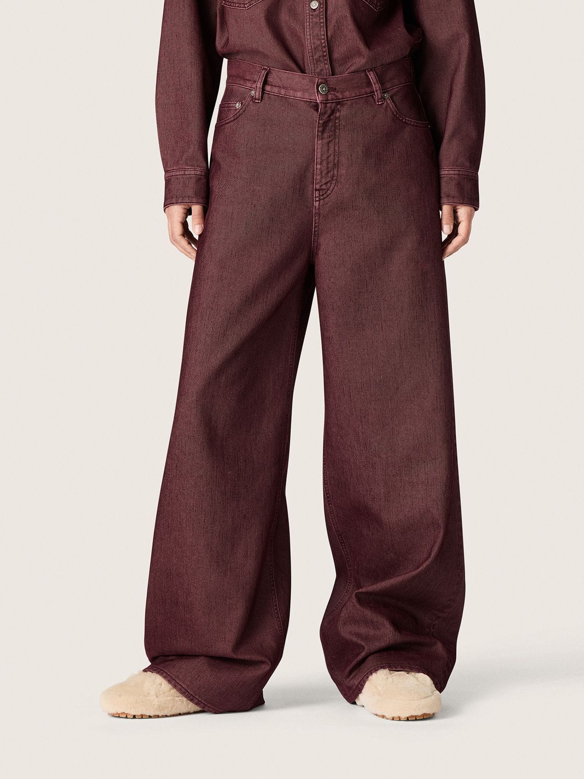 Golden Goose - Women's jeans in burgundy denim in 