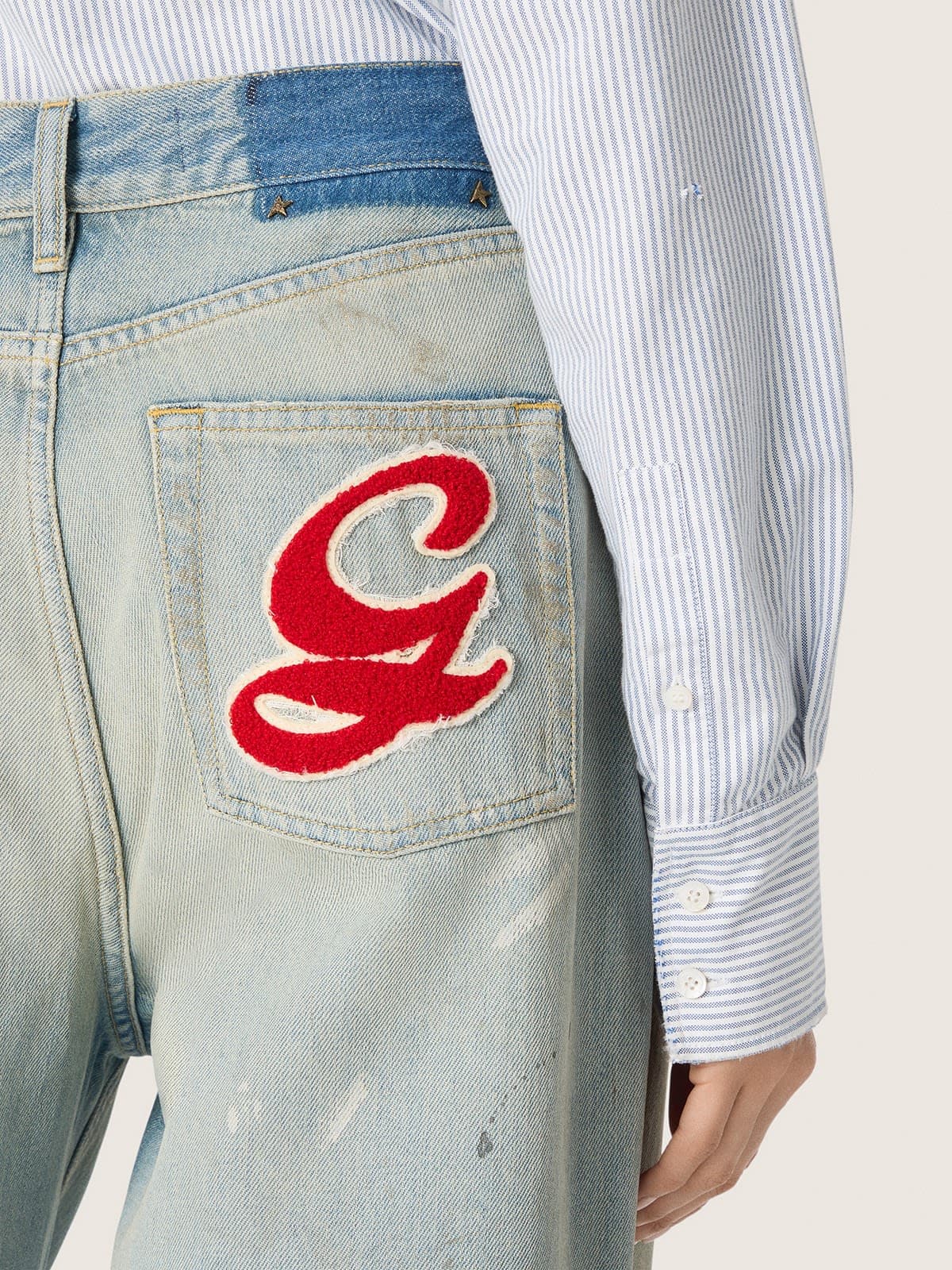 Golden Goose - Vaqueros de mujer en denim celeste con logotipo bordado Golden in 