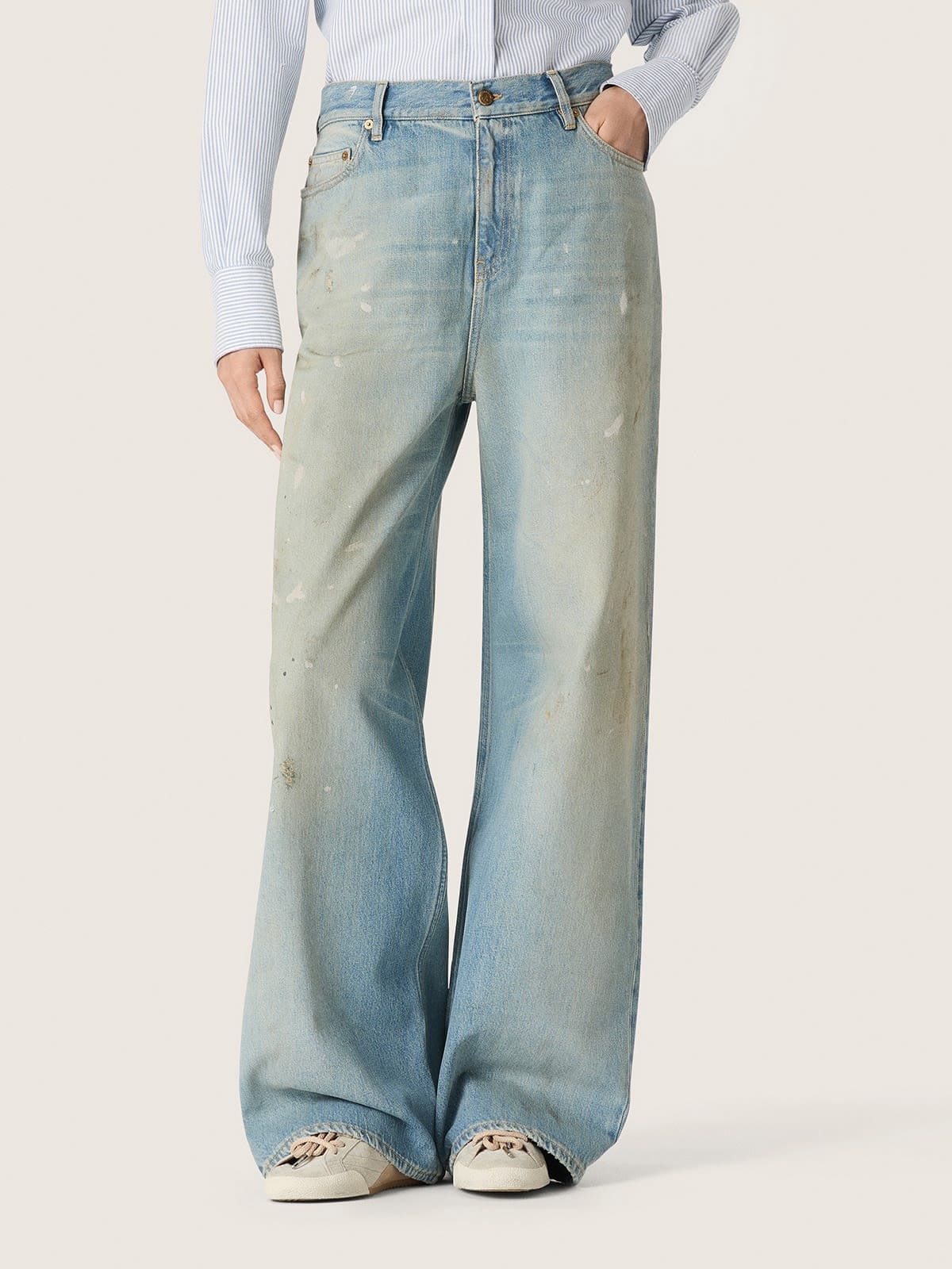 Golden Goose - Vaqueros de mujer en denim celeste con logotipo bordado Golden in 