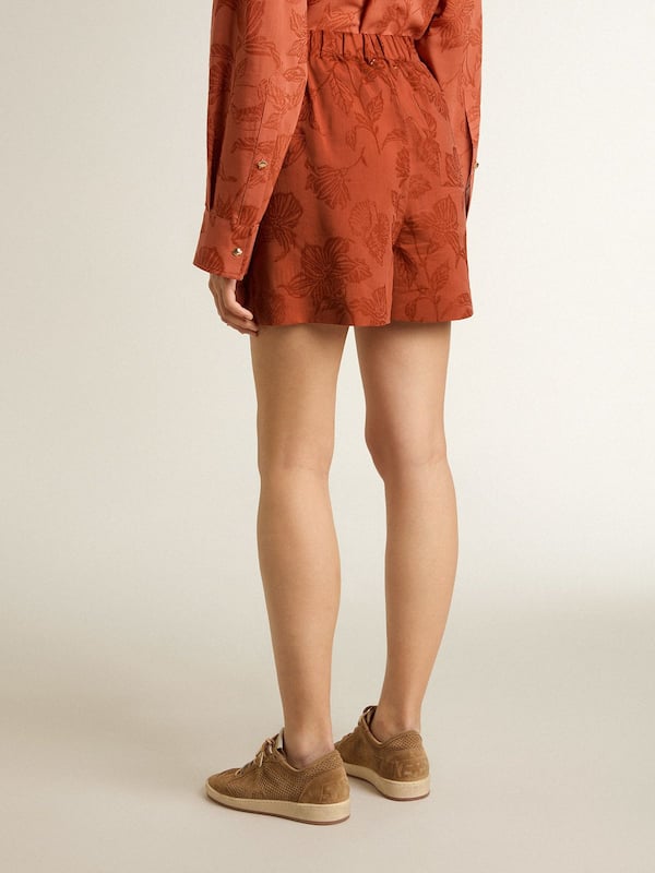 Golden Goose - Women's shorts in brick-red jacquard with marine floral pattern in 