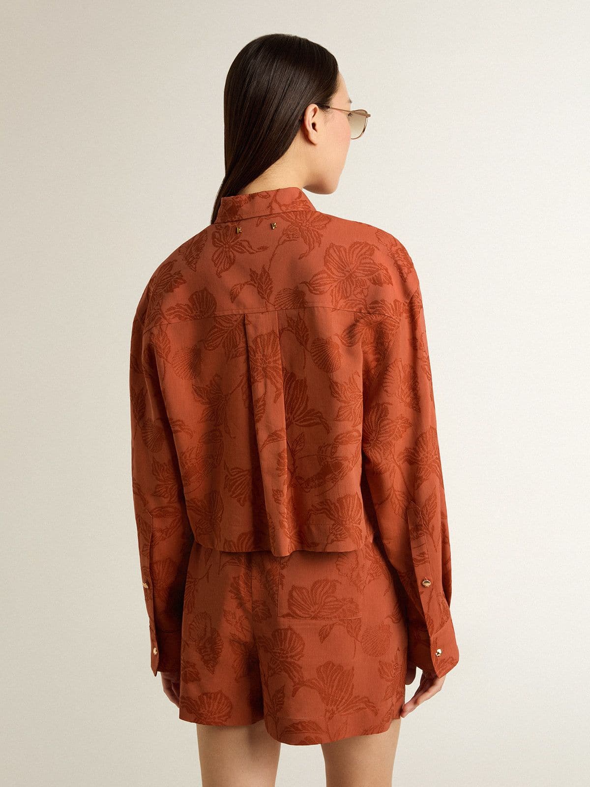 Golden Goose - Women's cropped shirt in brick red jacquard with wide sleeves in 