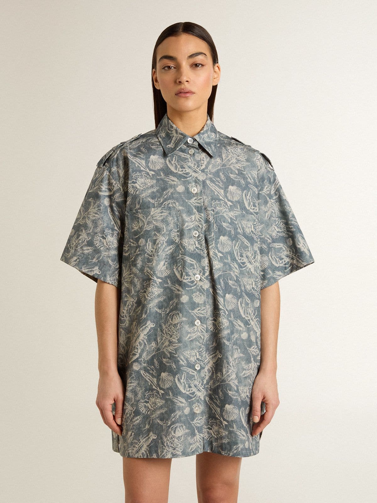 Golden Goose - Robe chemisier courte pour femme en popeline de coton bleu clair avec imprimé marin all-over in 