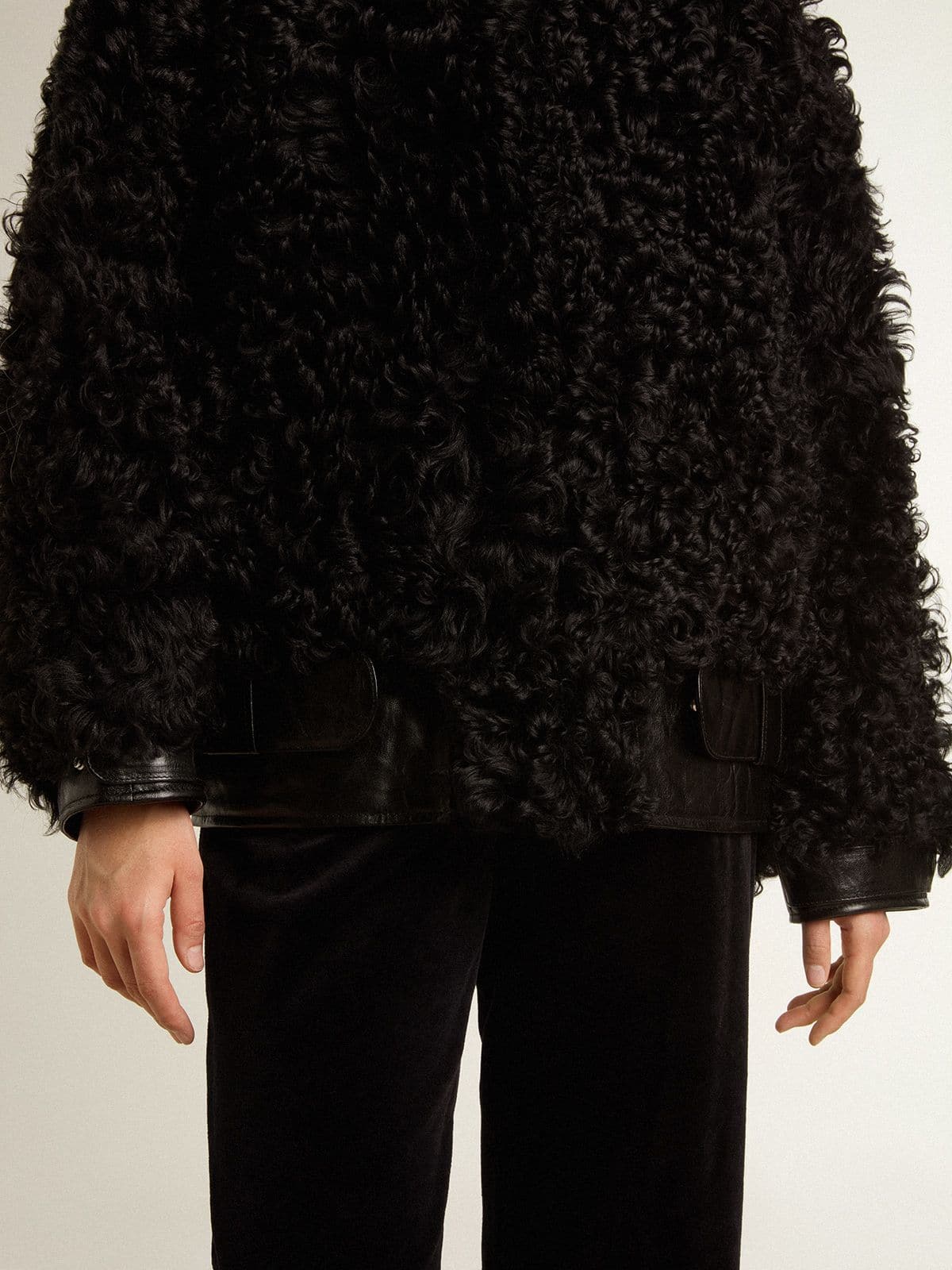 Golden Goose - Chaqueta de mujer de shearling negro  in 