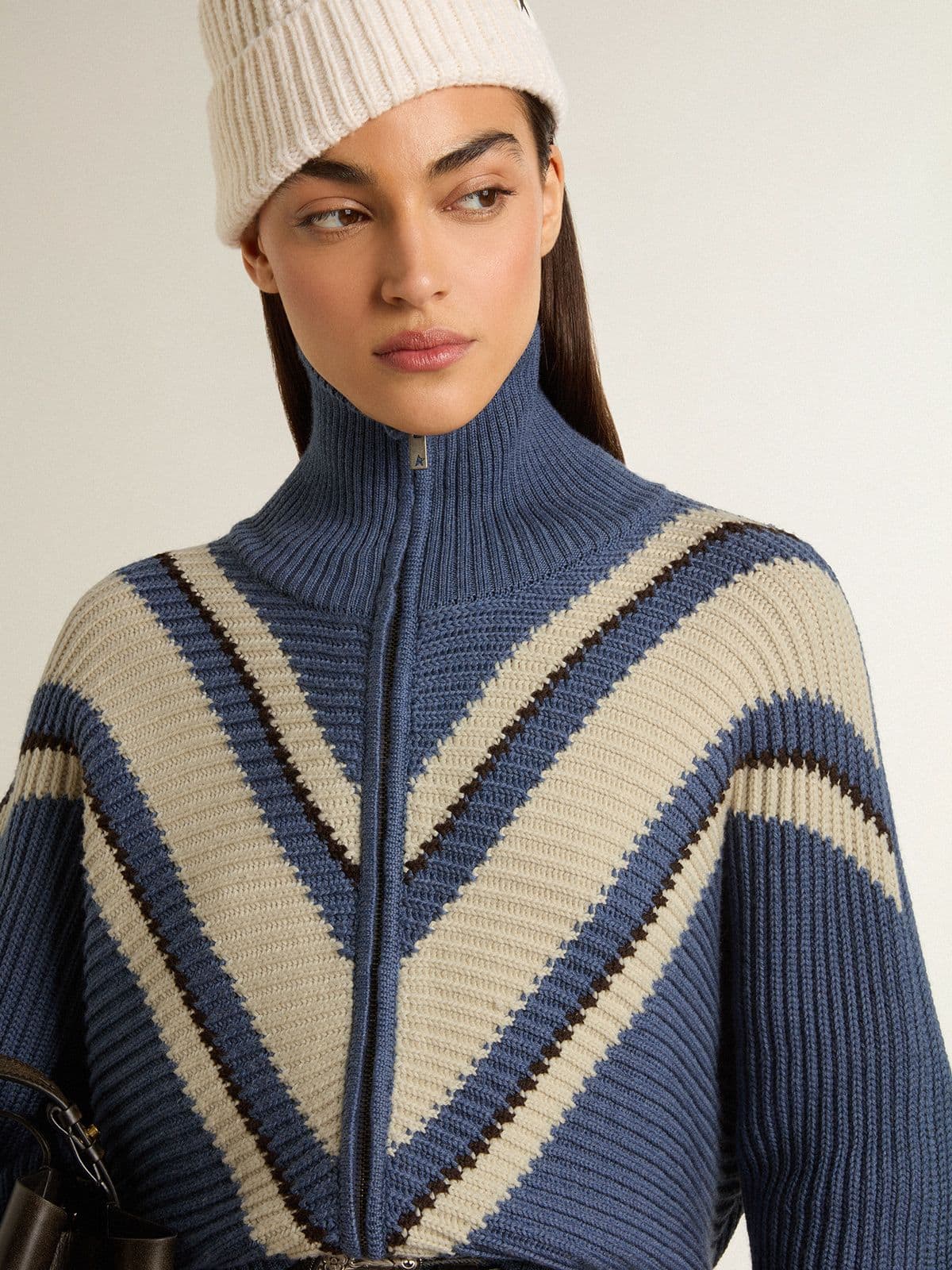 Golden Goose - Maglione in lana jacquard da donna azzurro con motivo color panna in 