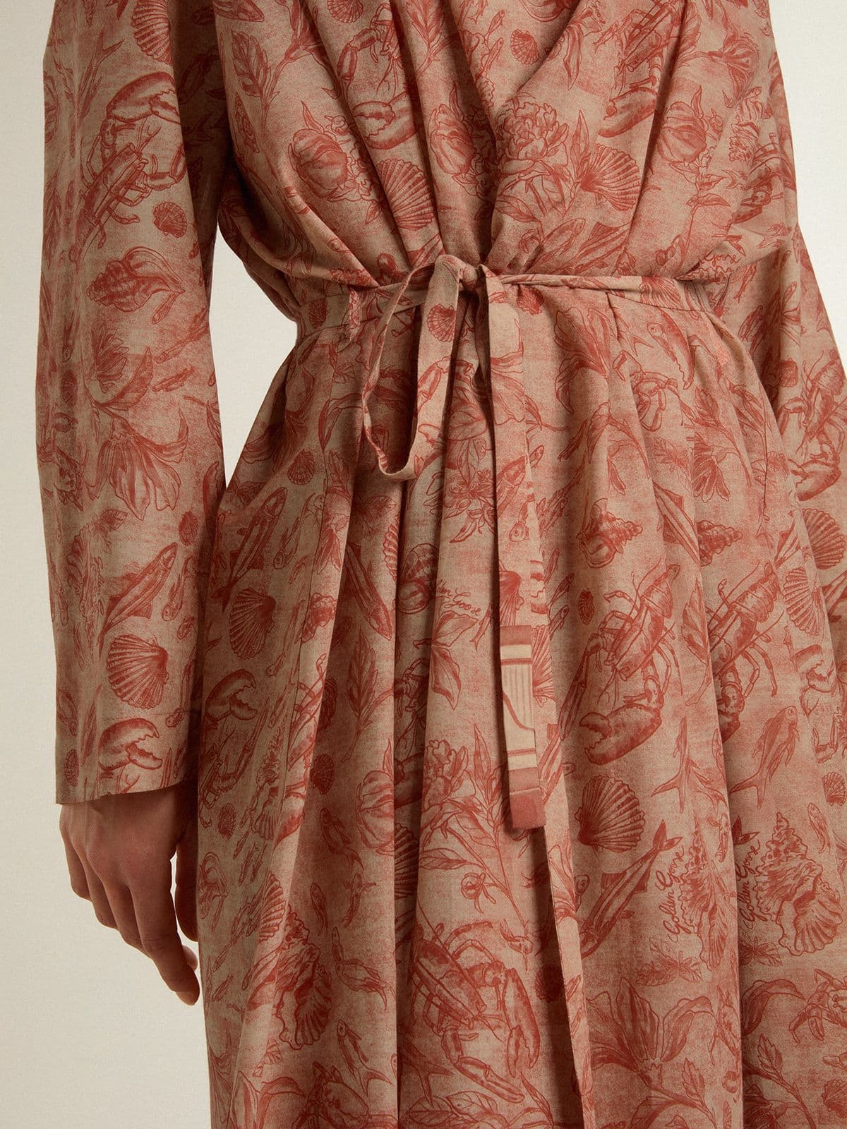 Golden Goose - Damen-Kaftan aus Baumwollvoile mit maritimem Allover-Print in Ziegelrot in 