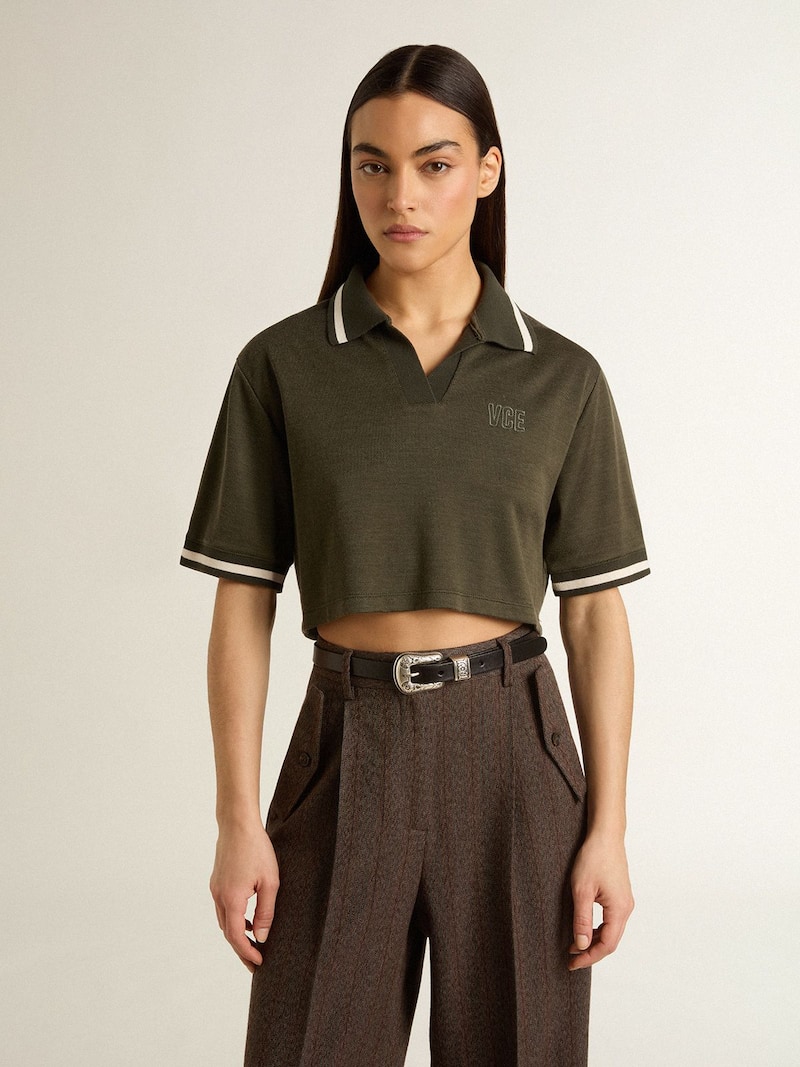 Golden Goose - Armeegr&uuml;nes Damenpolohemd aus Jersey in Croppedl&auml;nge mit Stickerei in 