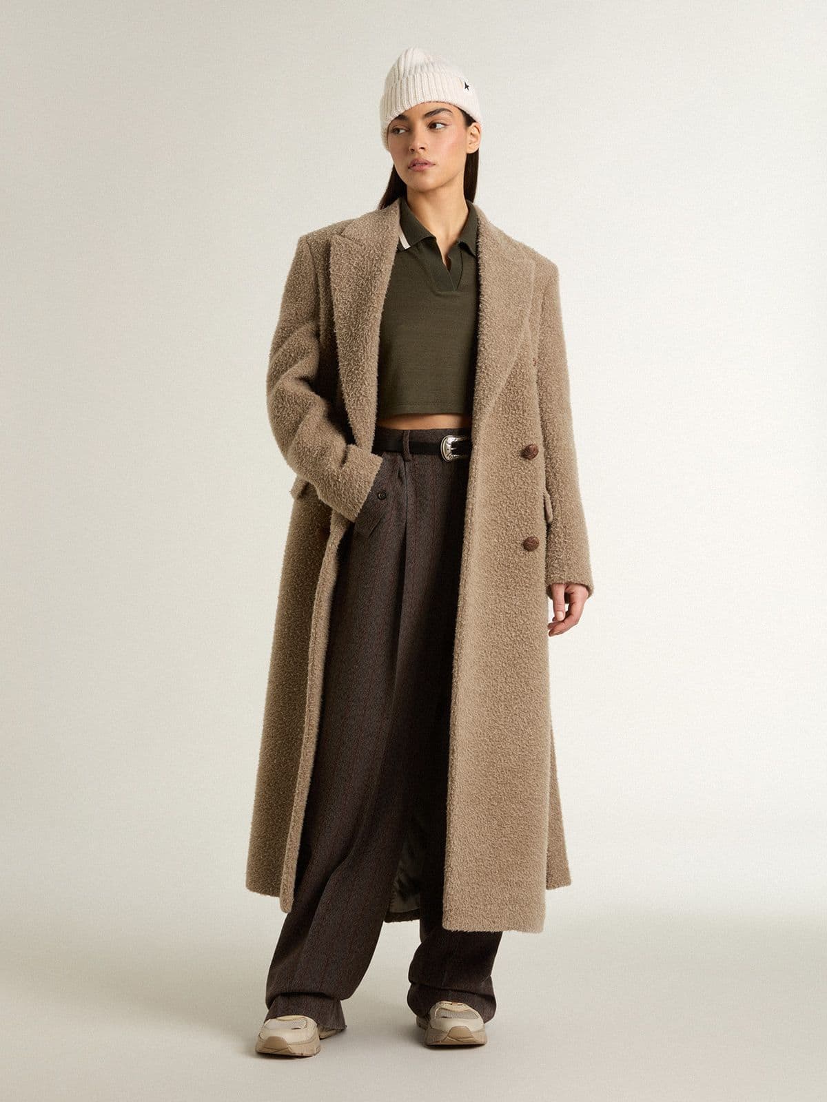 Golden Goose - Polo cropped en tejido jersey de mujer color verde militar con bordado in 