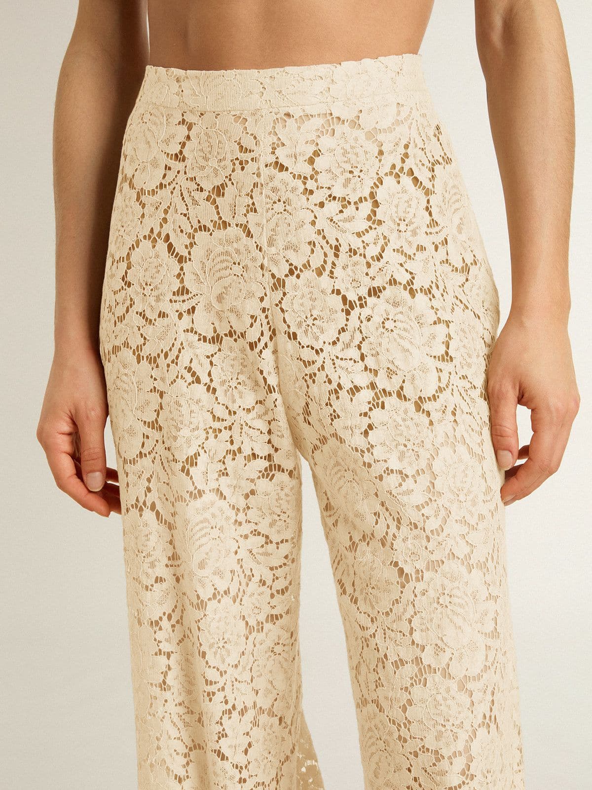 Golden Goose - Pantalone da donna in pizzo color crema see-through in 