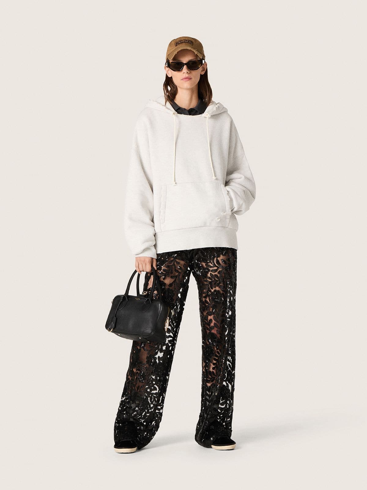 Golden Goose - Calça Feminina de tule com bordado floral de lantejoulas pretas in 