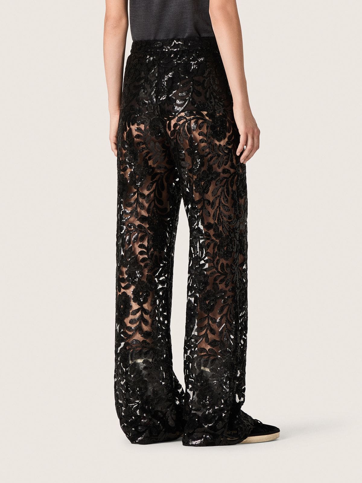 Golden Goose - Calça Feminina de tule com bordado floral de lantejoulas pretas in 
