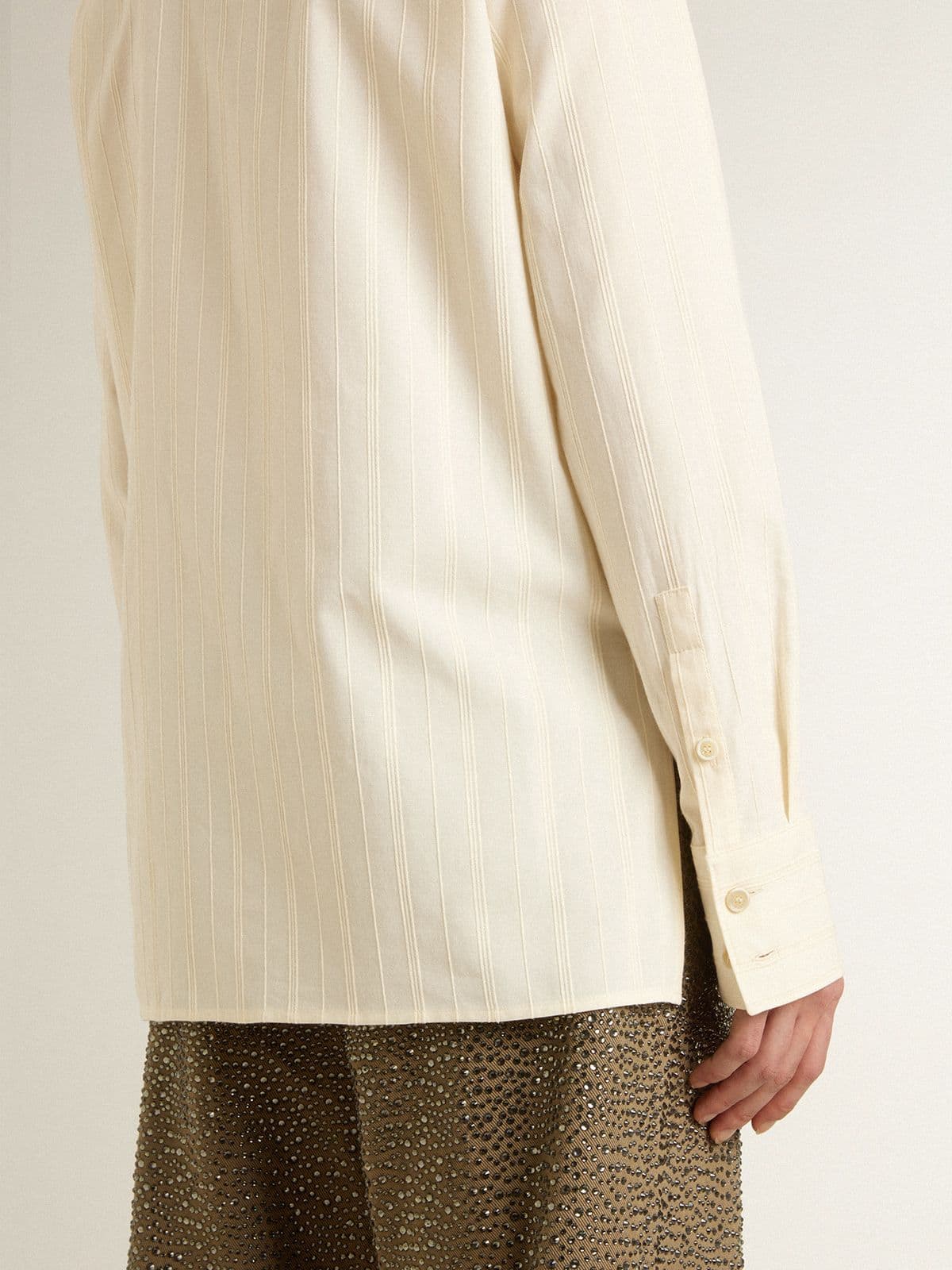 Golden Goose - Camisa de mujer de algodón color nata con bordado floral in 