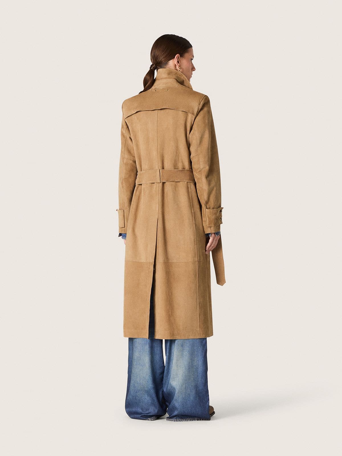 Golden Goose - Damentrenchcoat aus sandfarbenem Rauleder mit Tailleng&uuml;rtel in 