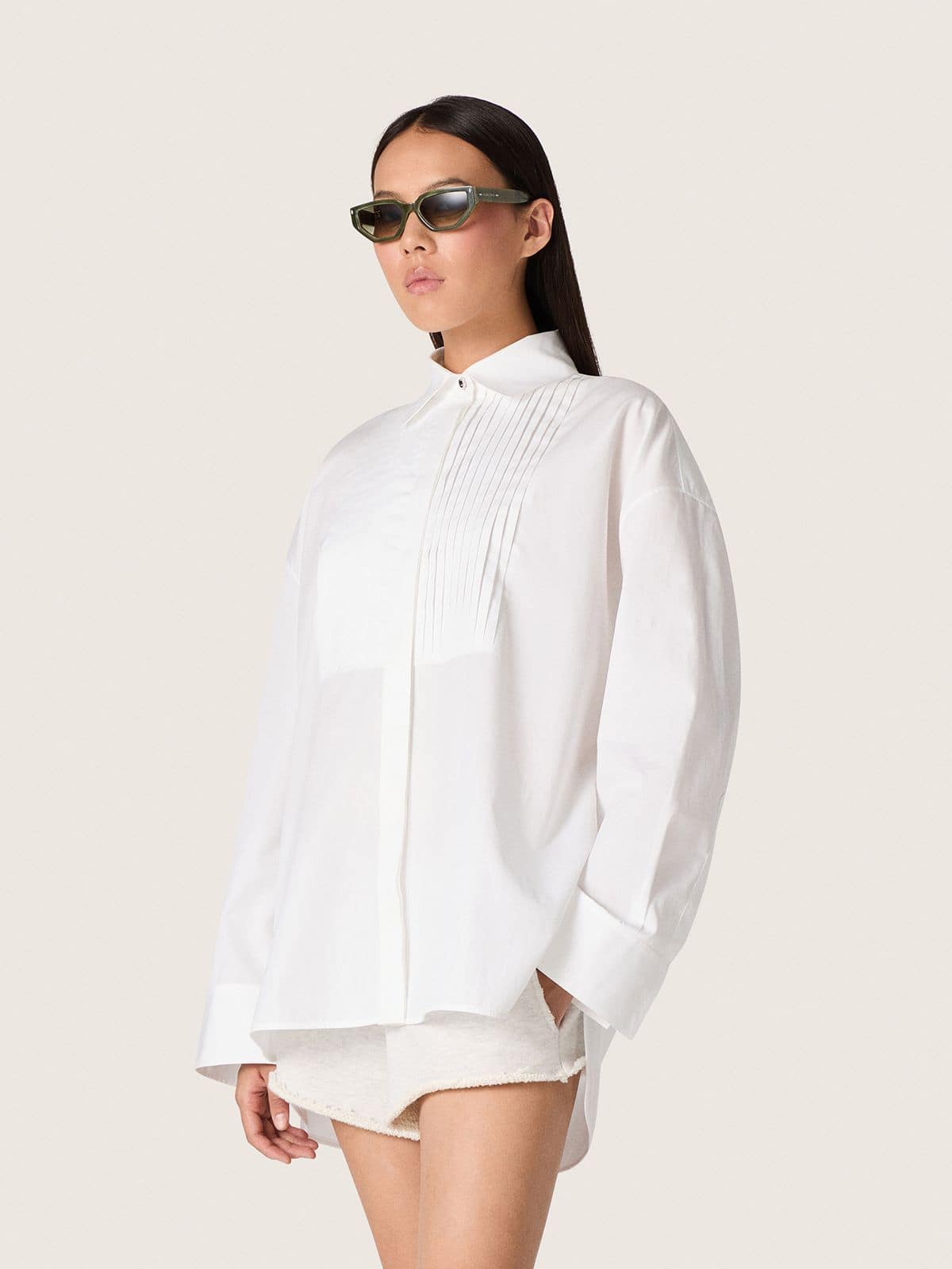Golden Goose - Women's oversized shirt in white cotton with pleated detail and jewel buttons in 