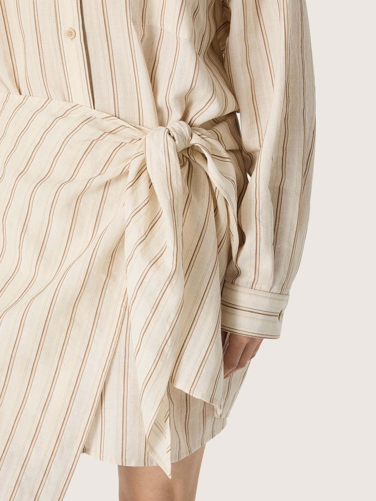 Golden Goose - Abito chemisier da donna in cotone &eacute;cru con righe beige e marroni in 