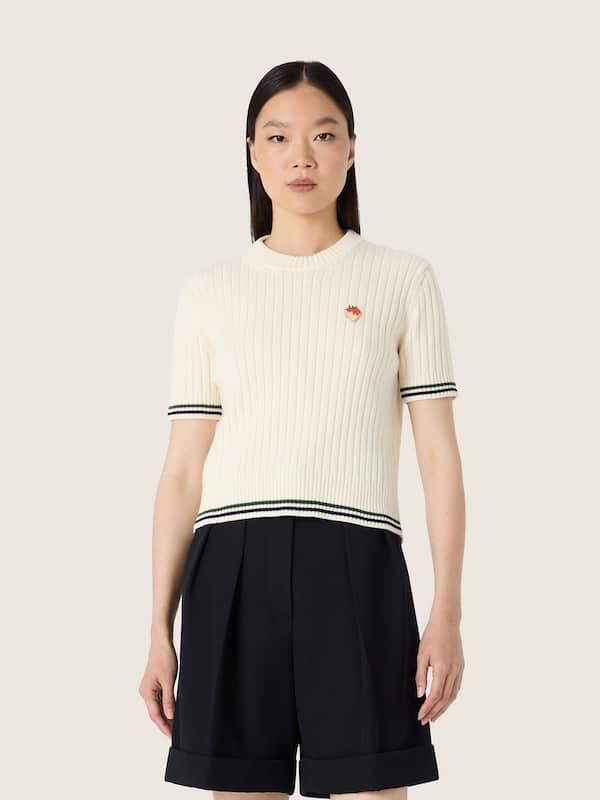Golden Goose - Women&rsquo;s white knit T-shirt with contrasting edges and removable pin in 