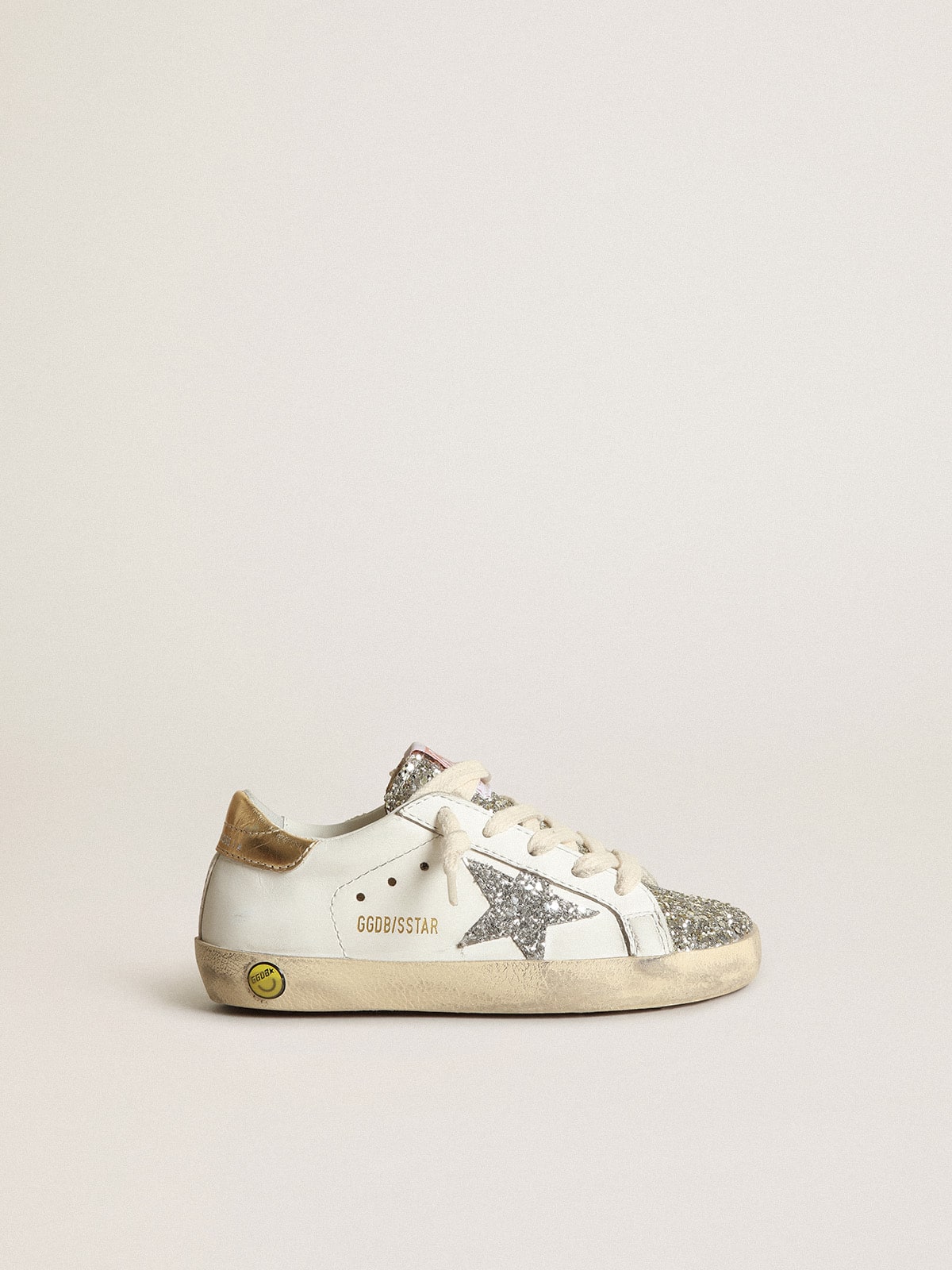 Golden Goose - Young Super-Star mit silbernem Glitzerstern und platinfarbener Zunge in 