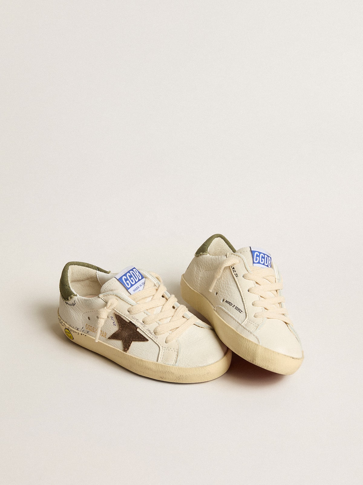 Super-Star Young in nappa con stella in suede e talloncino verde