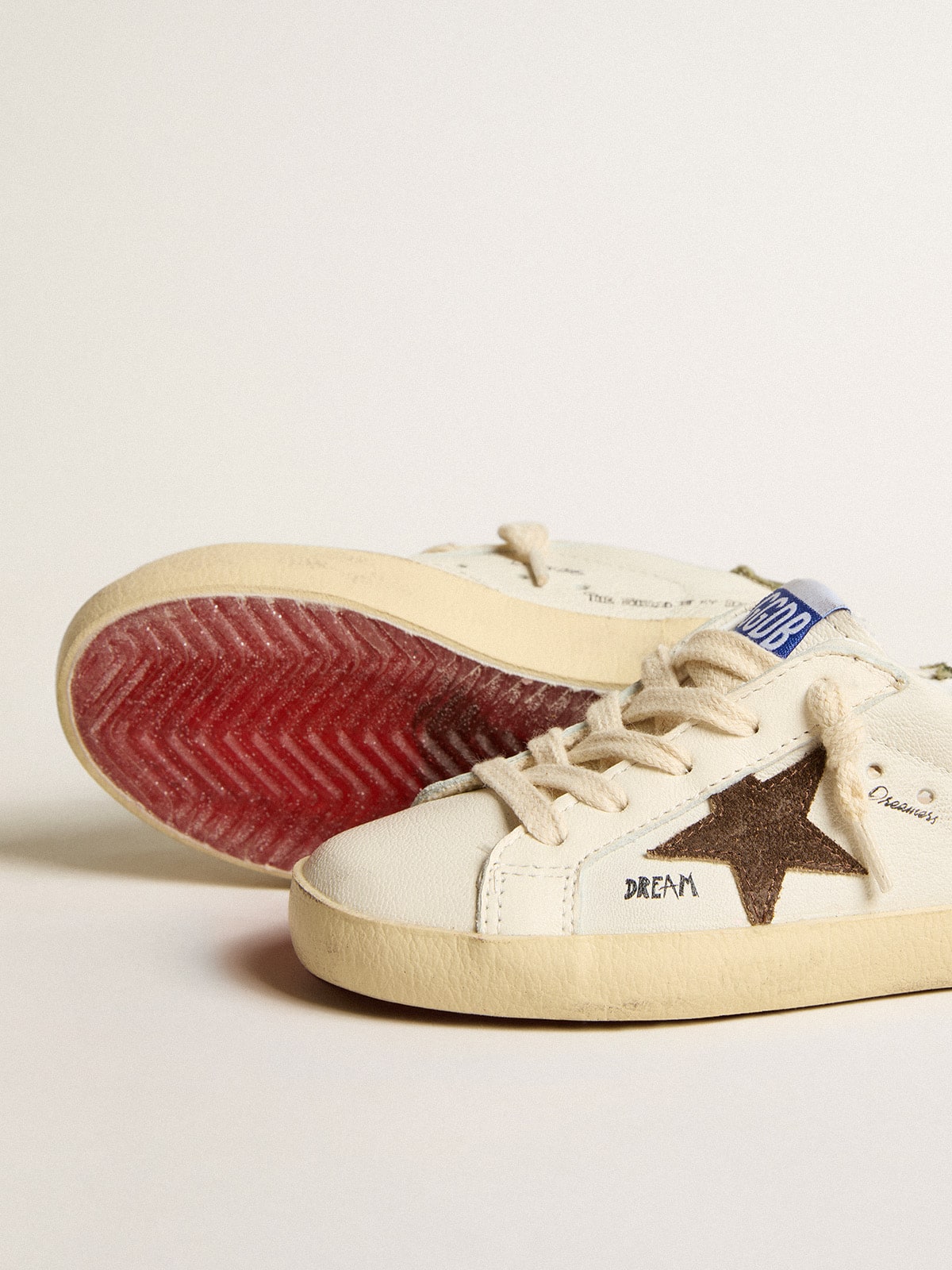 Golden Goose - Super-Star Young en cuir nappa avec étoile en daim et contrefort vert in 