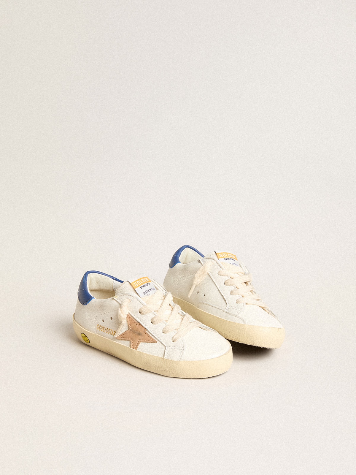 Golden Goose - Super-Star Young in nappa con stella beige e talloncino blu in 