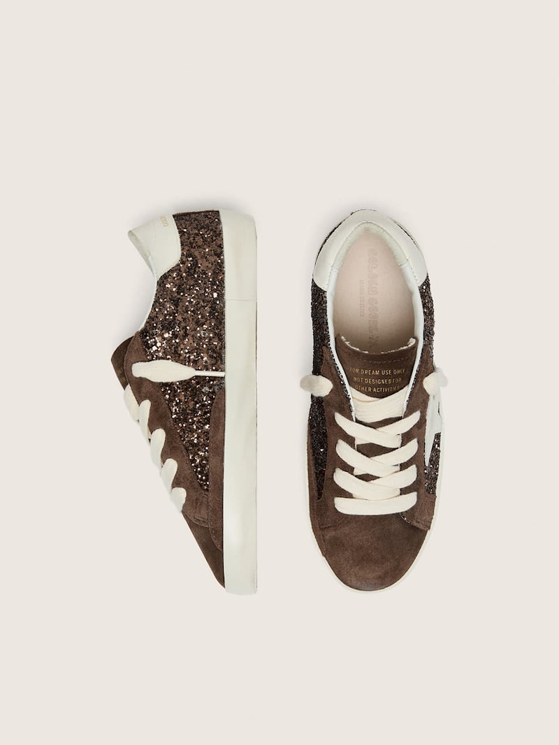 Golden Goose - Super-Star young de ante y purpurina marr&oacute;n con estrella de piel crema in 