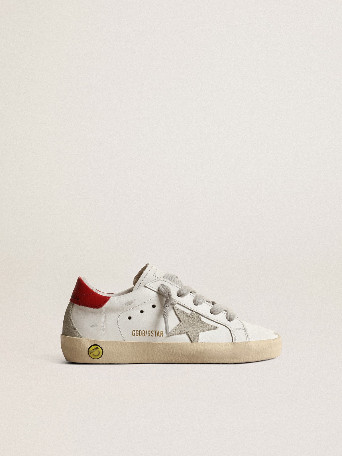 Golden Goose - Super-Star Young mit Raulederstern und rotem Leder an der Ferse in 