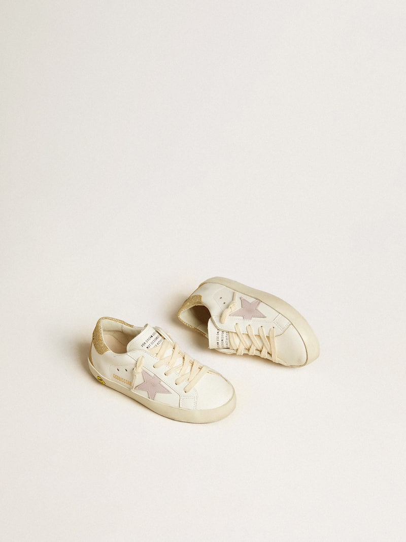 Golden Goose - Super-Star Young mit Stern aus lila Leder und Glitzer an der Fersenpartie in 