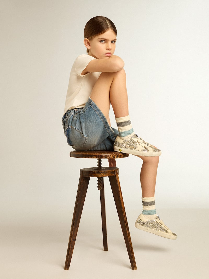 Golden Goose - Old School Young de glitter platinado com estrela e tal&atilde;o de couro in 