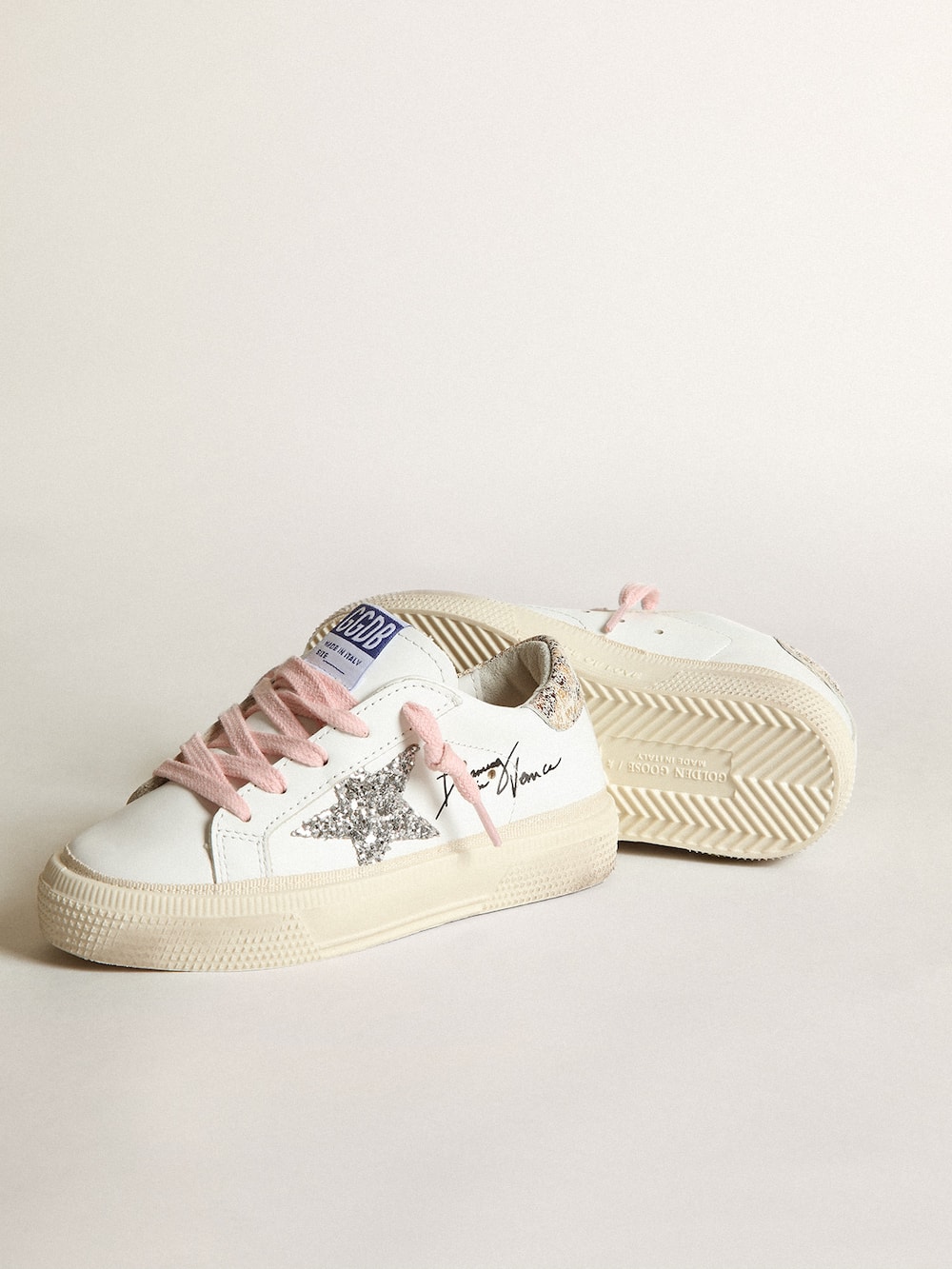 Golden Goose - May Young con stella in glitter argento e talloncino leo in 