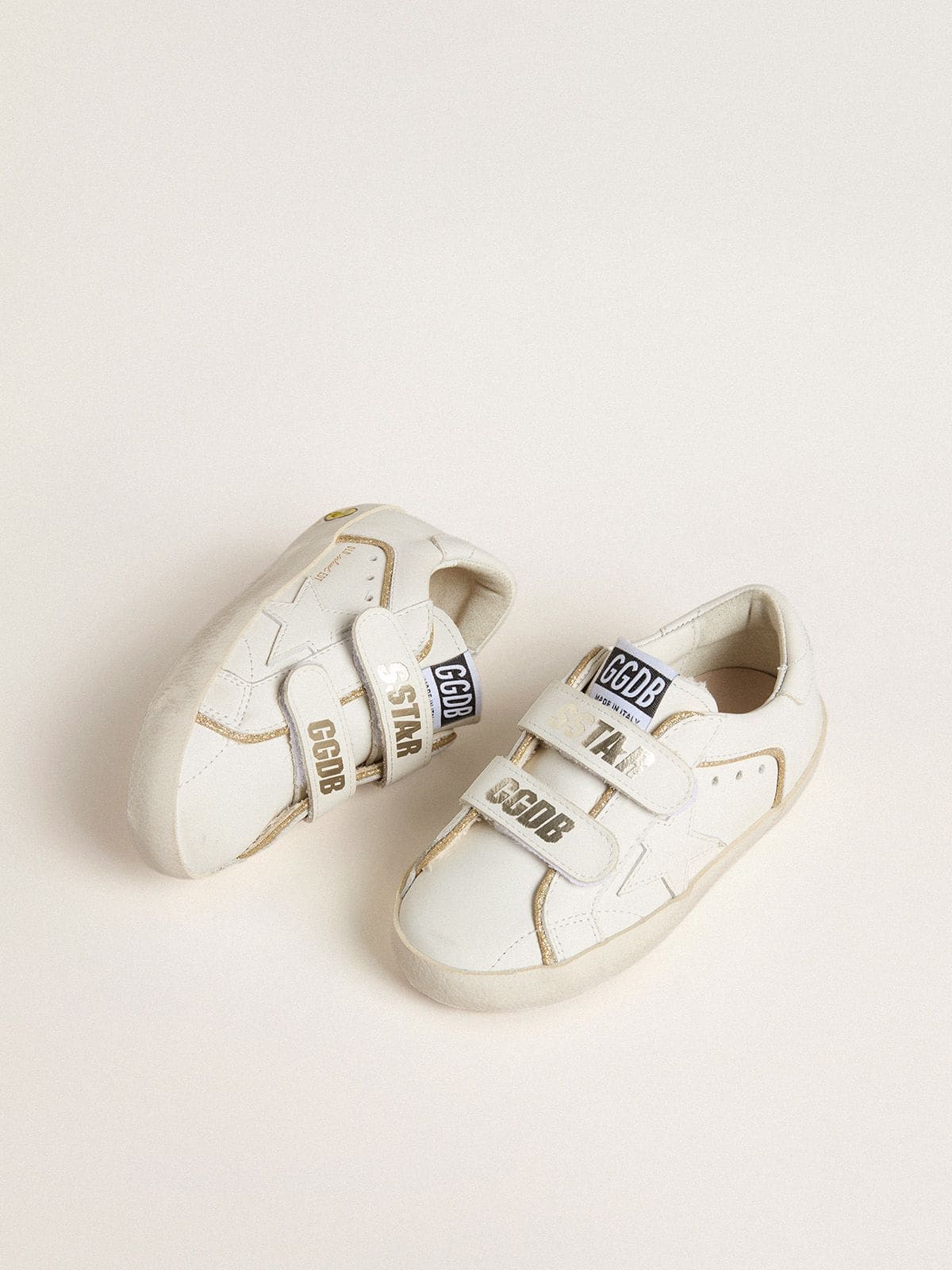 Golden Goose - Old School Young in pelle bianca con dettagli color oro in 