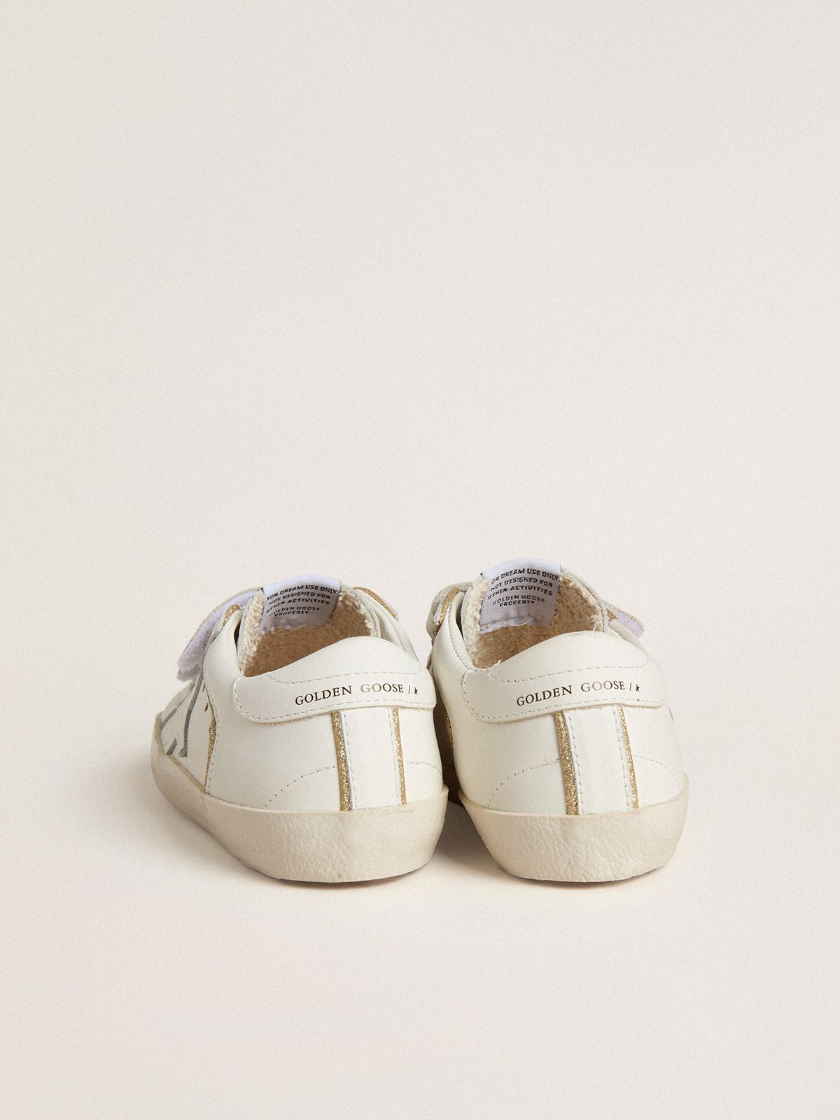 Golden Goose - Old School Young de piel blanca con detalles de color dorado in