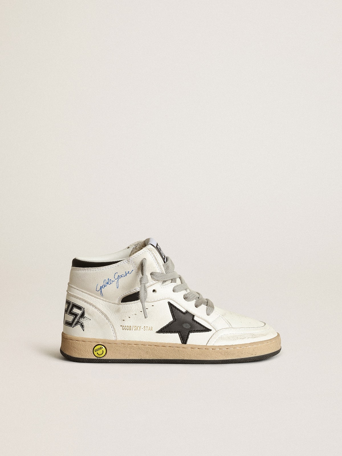 Golden Goose - Sky-Star Young en nappa blanc avec étoile et contrefort noirs in 