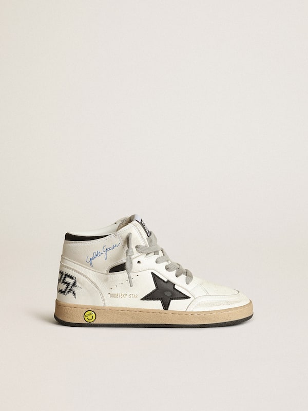 Golden Goose - Young Sky-Star in white nappa with black star and heel tab in 