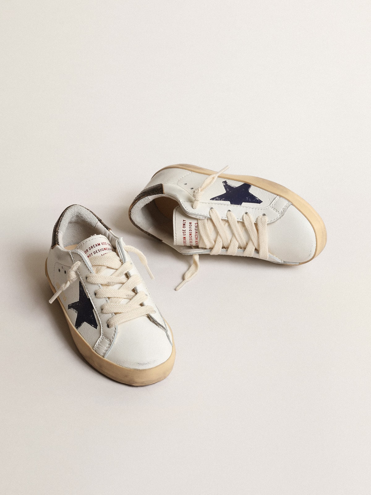 Super Star Young in nappa con stella stampata e talloncino nero Golden Goose