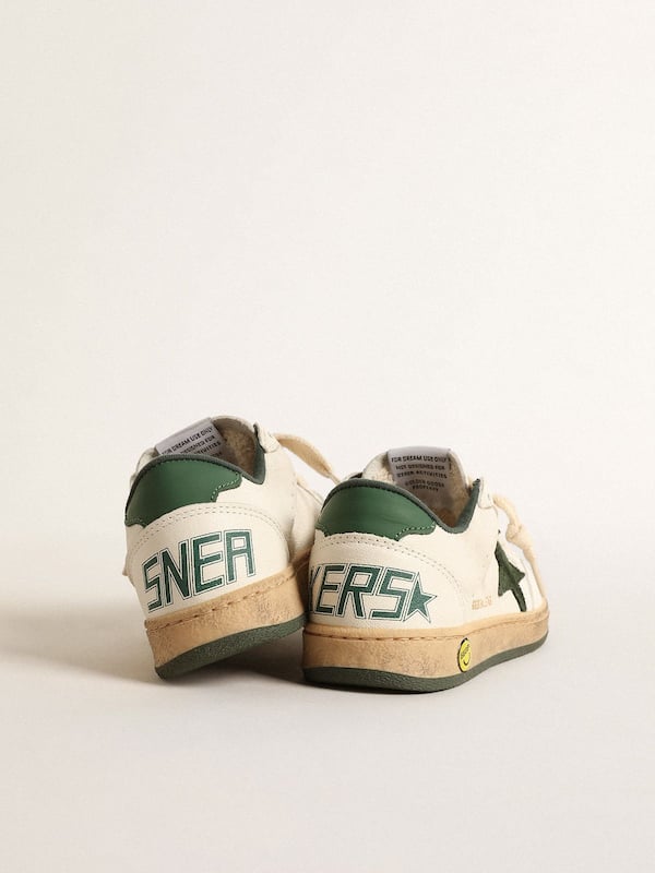 Golden Goose - Young Ball Star in white leather with green suede star in 