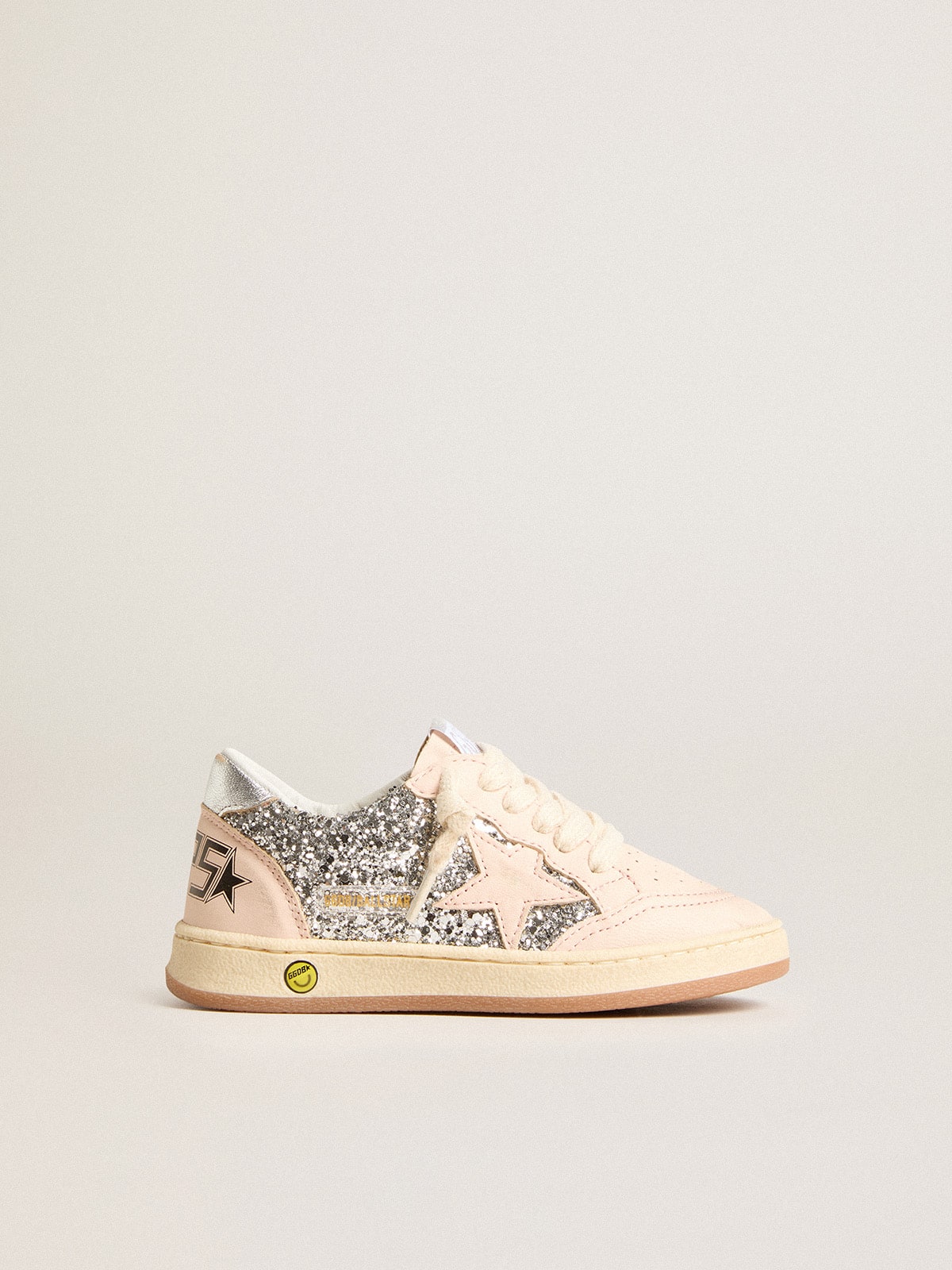 Golden Goose - Ball Star Young aus Glitzer mit silbernem Metallic-Leder an der Ferse in 