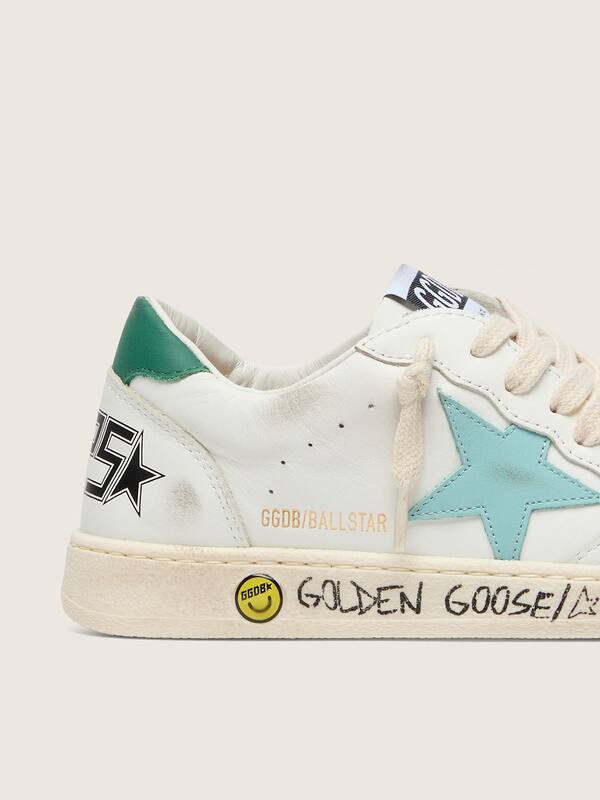 Golden Goose - Young Ball Star in white leather with aqua-green leather star in 