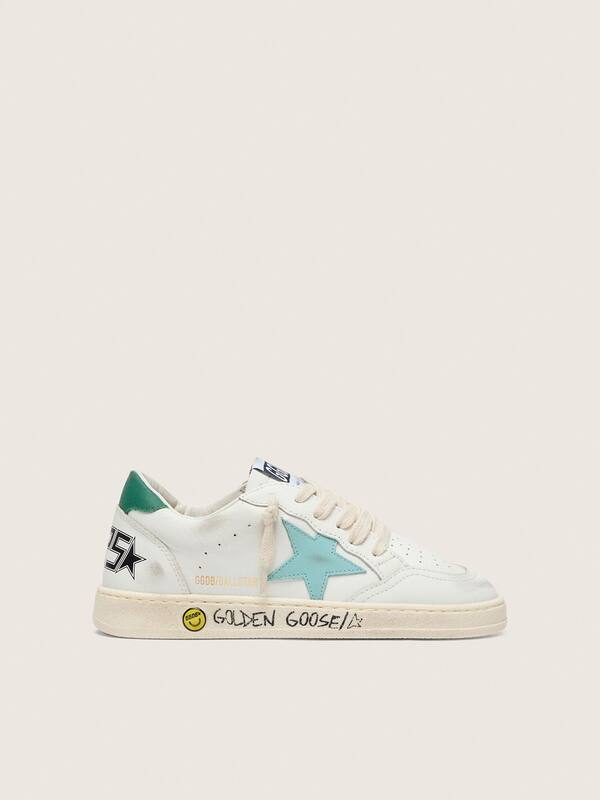 Golden Goose - Young Ball Star in white leather with aqua-green leather star in 
