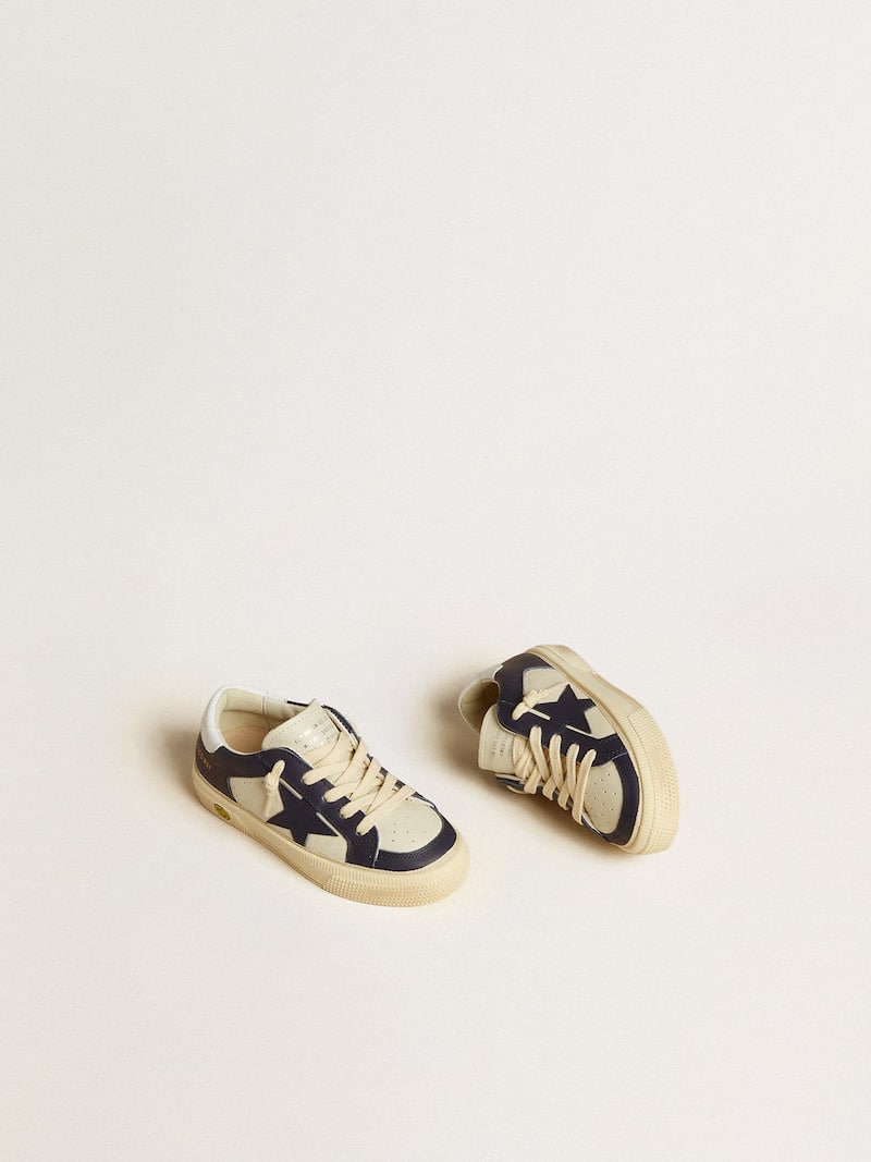 Golden Goose - May Young con piel blanca y azul con estrella y refuerzo del tal&oacute;n de piel in 