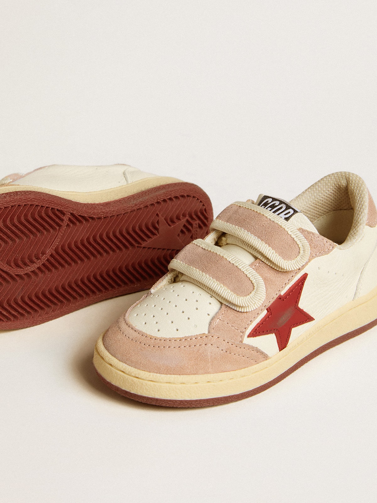 Golden Goose - Ball Star Young in nappa con stella in nappa e talloncino in suede rosa in 