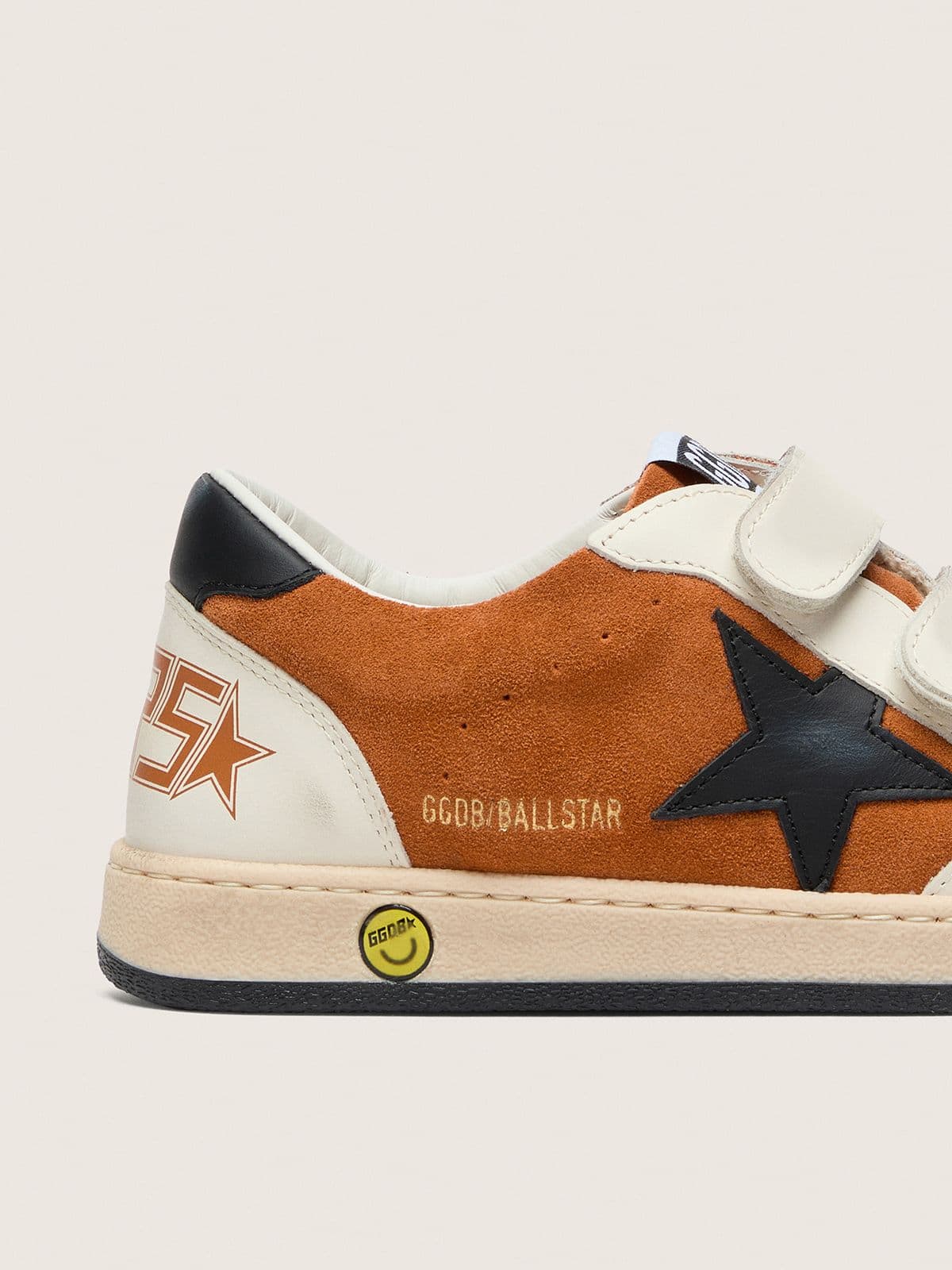 Golden Goose - Young Ball Star in brick-red suede and cream leather with black leather star in 