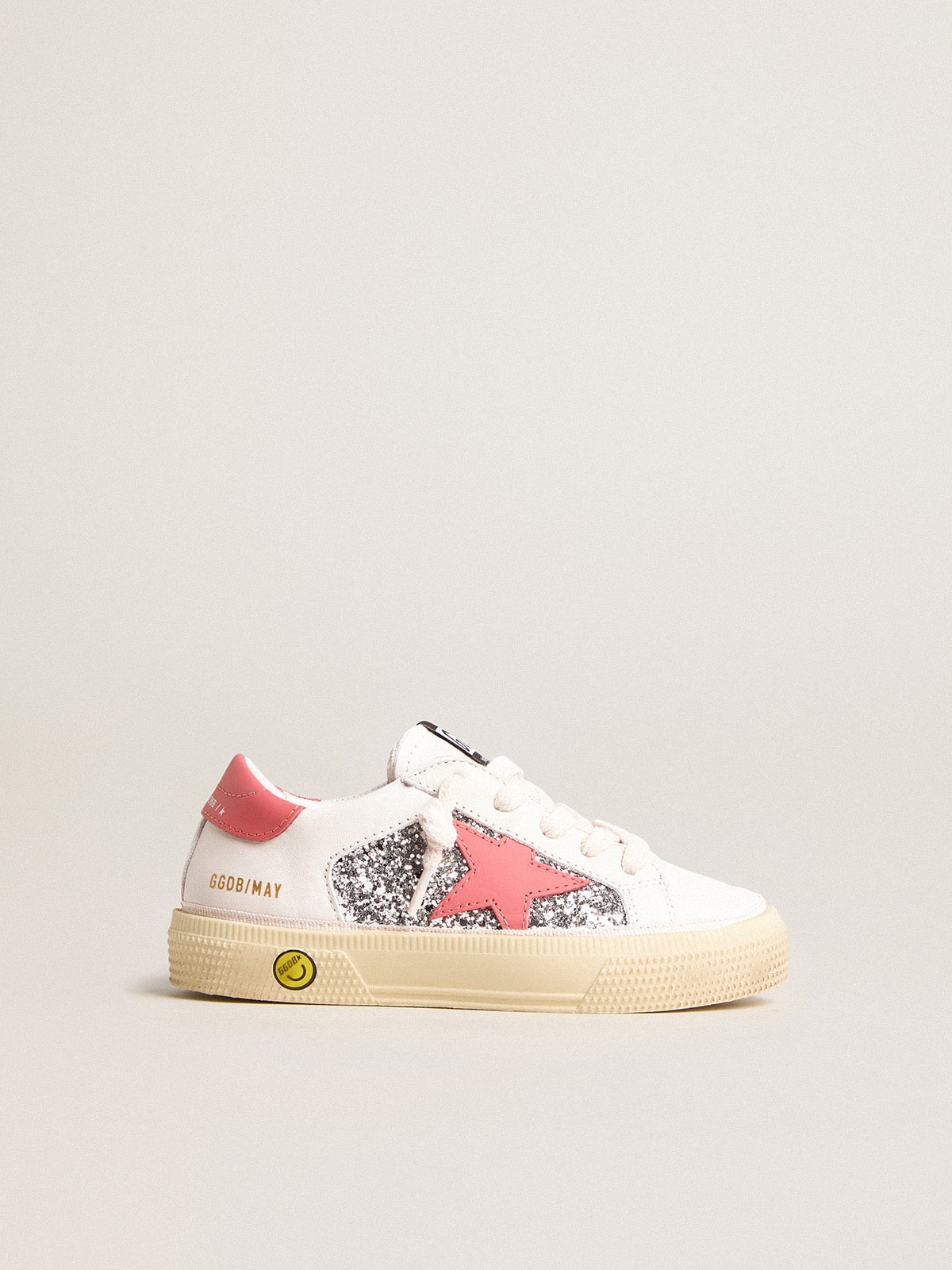 Young May with red leather star and heel tab | Golden Goose