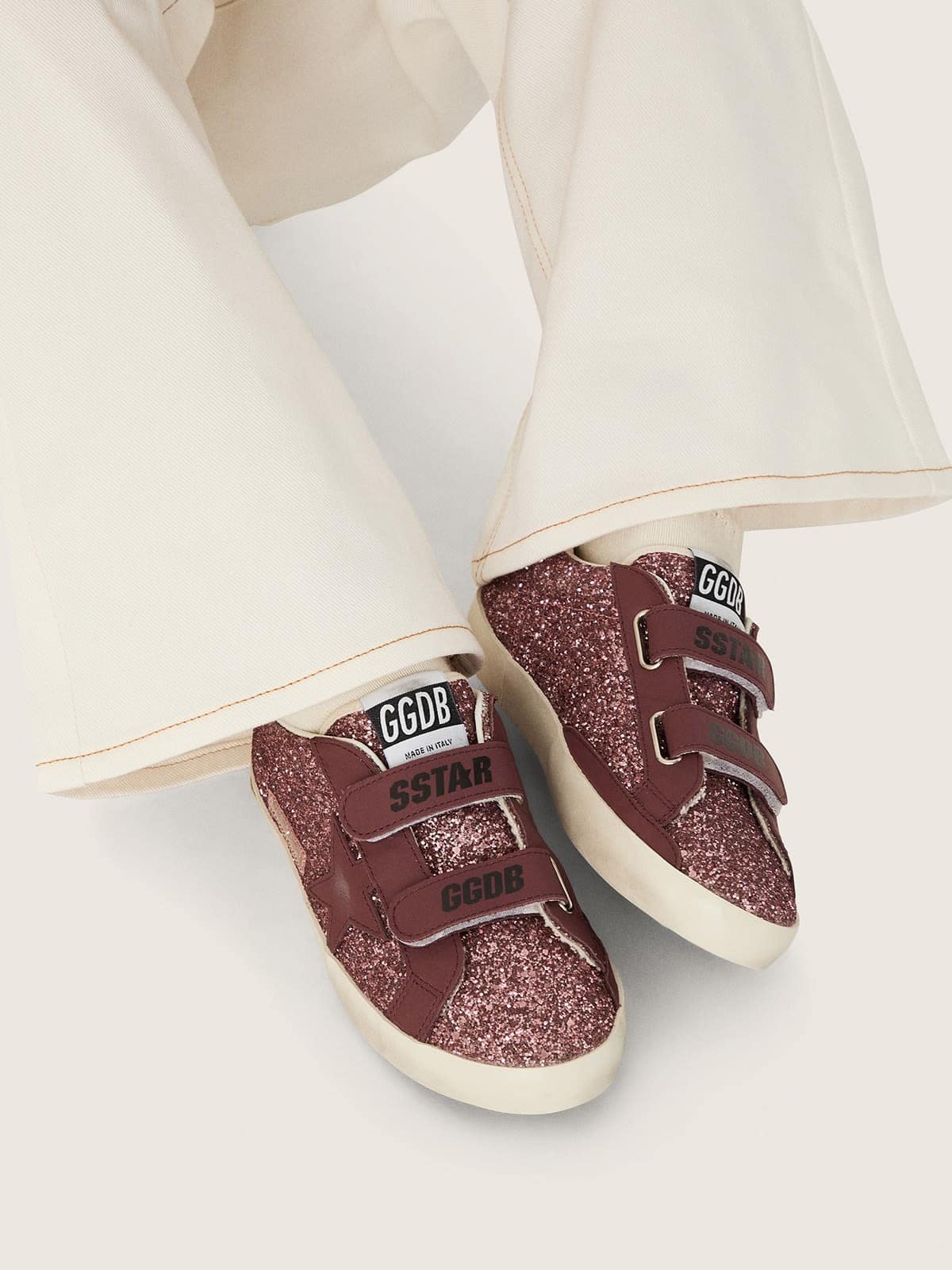 Golden Goose - Sandale Maxime Junior aus silberfarbenem Mikroglitzer in 